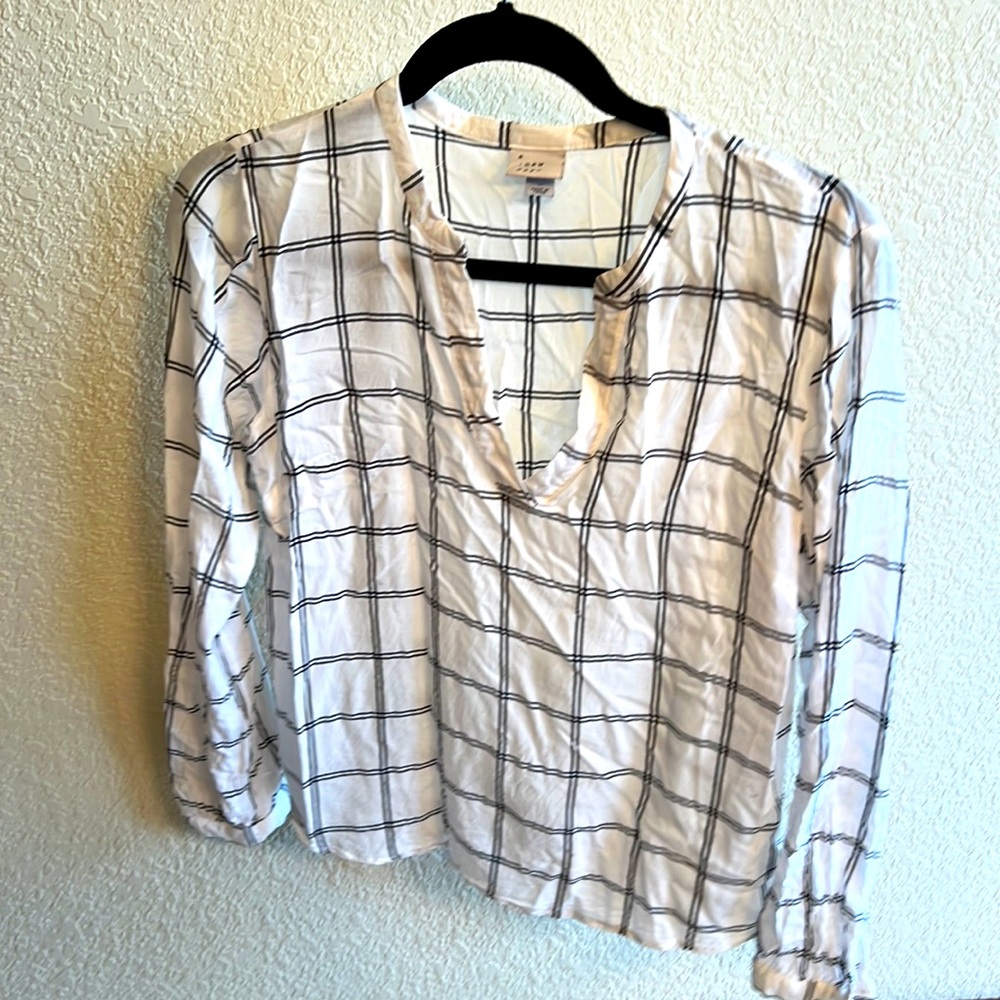 women’s blouse – a new day size medium
